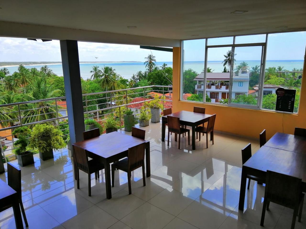 Mars Hotel Tangalle Exteriör bild