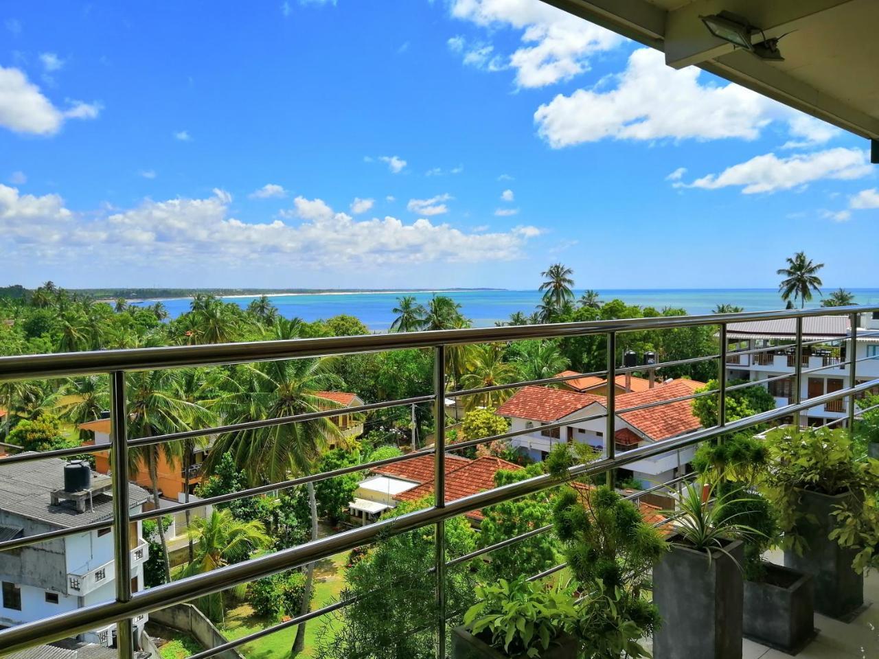 Mars Hotel Tangalle Exteriör bild
