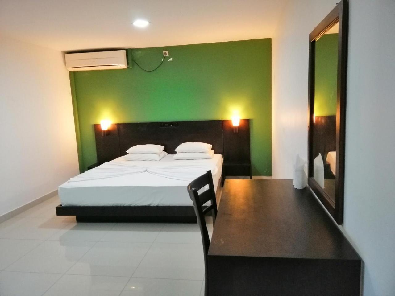 Mars Hotel Tangalle Exteriör bild